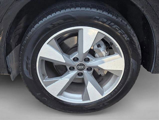 Used 2023 Audi Q5 2.0T Premium w/ Convenience Package image 6