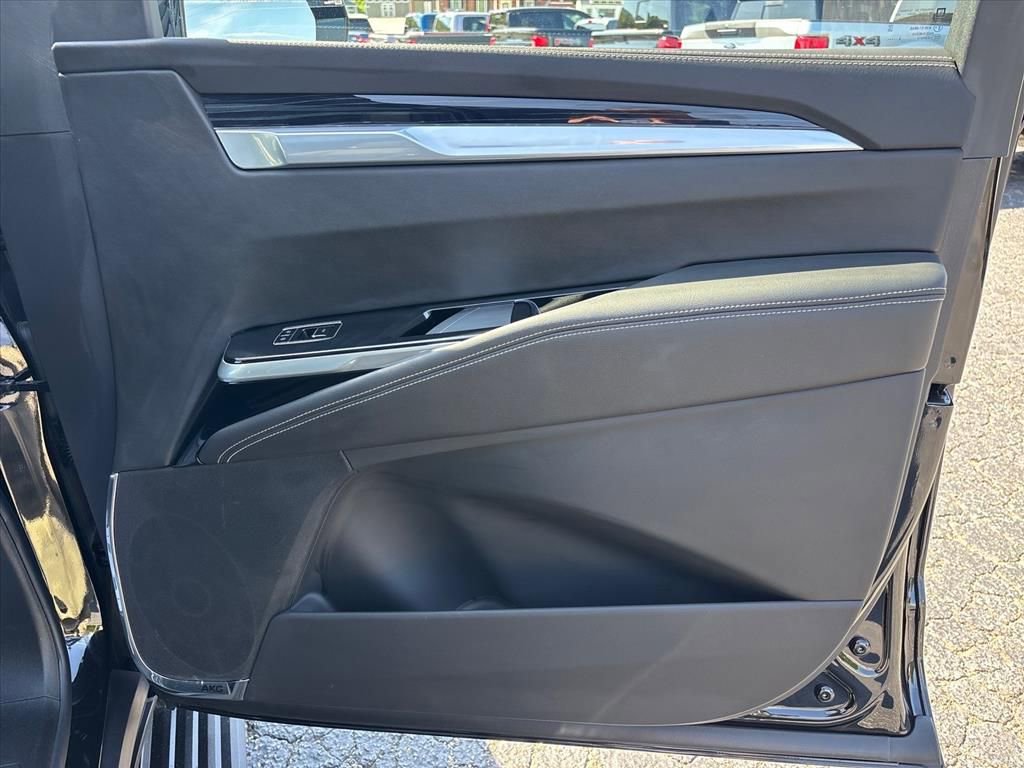 Used 2026 Cadillac Escalade Sport AWD/4WD image 14