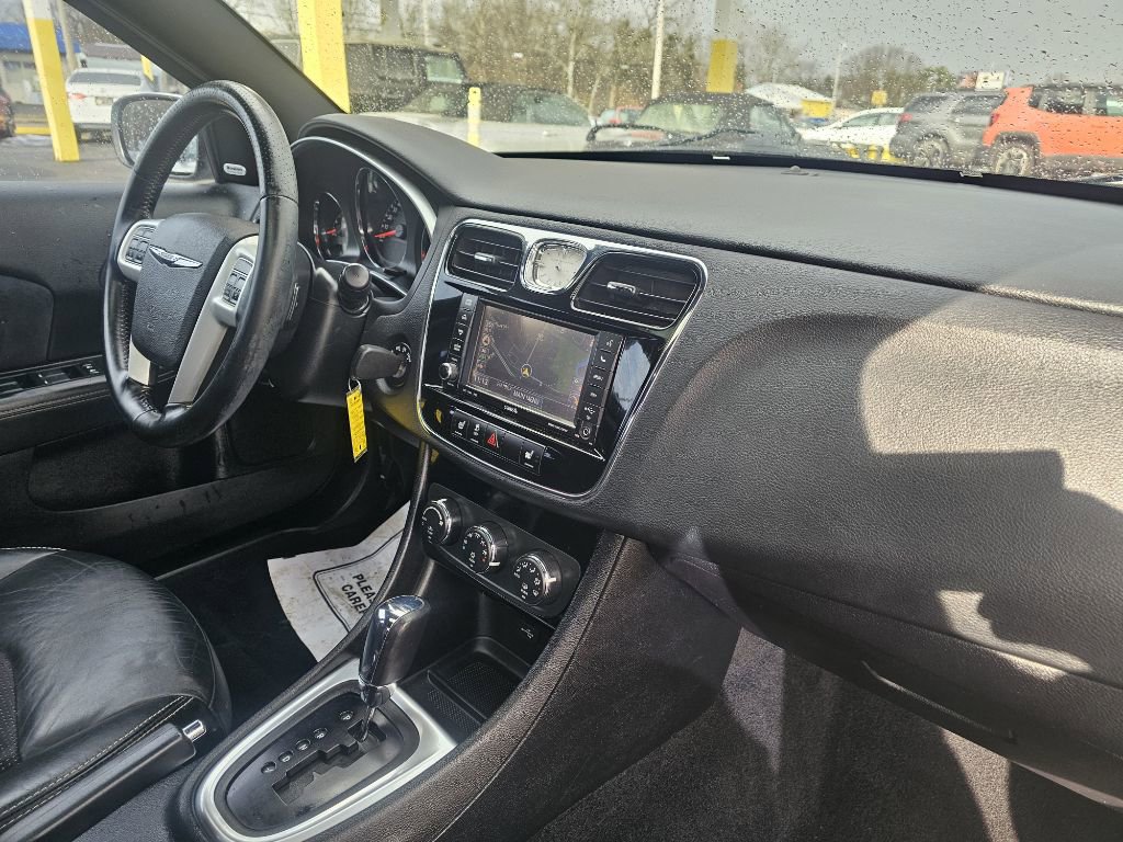 Used 2012 Chrysler 200 S image 65