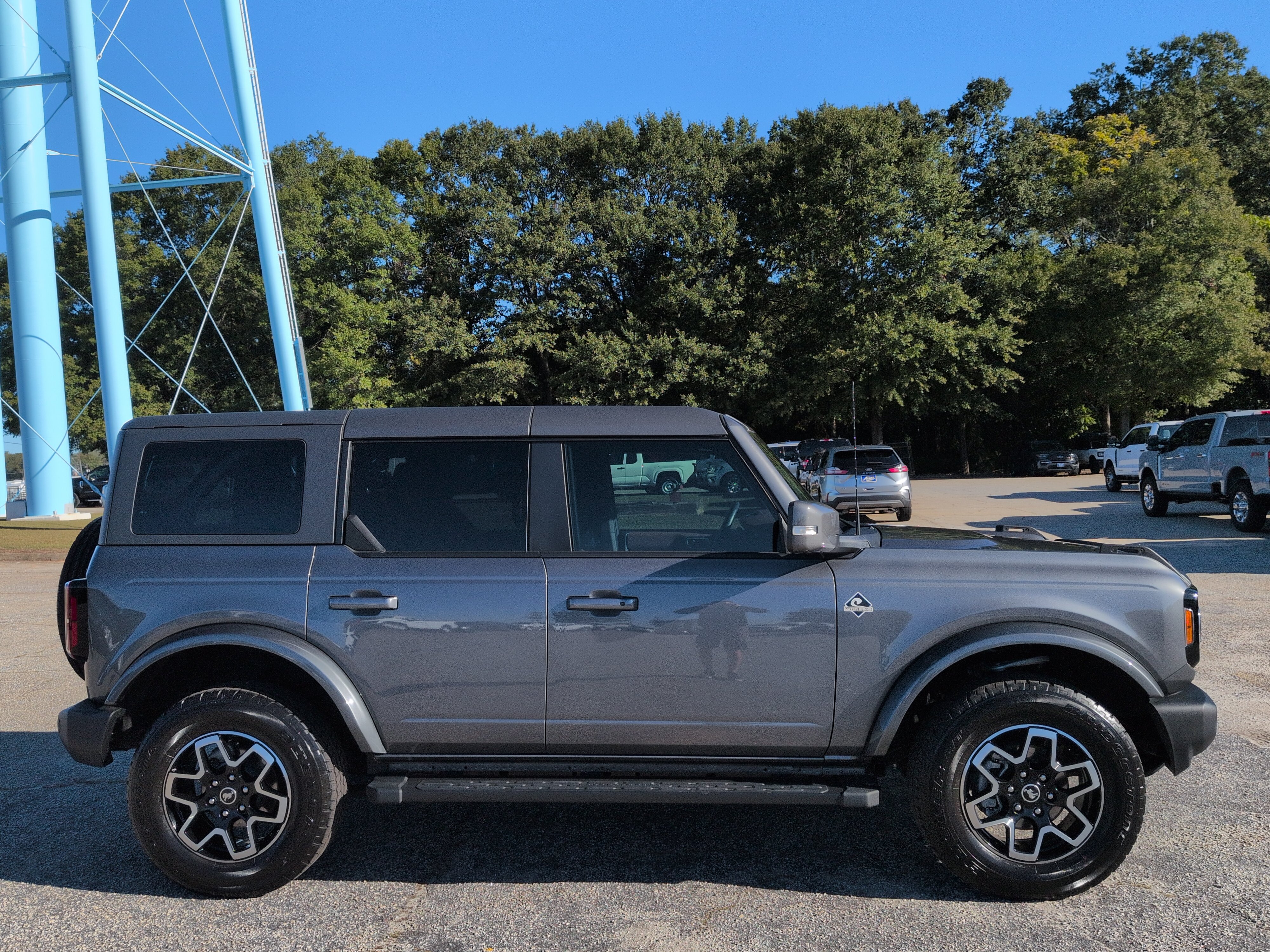Certified 2024 Ford Bronco Outer Banks AWD/4WD image 2