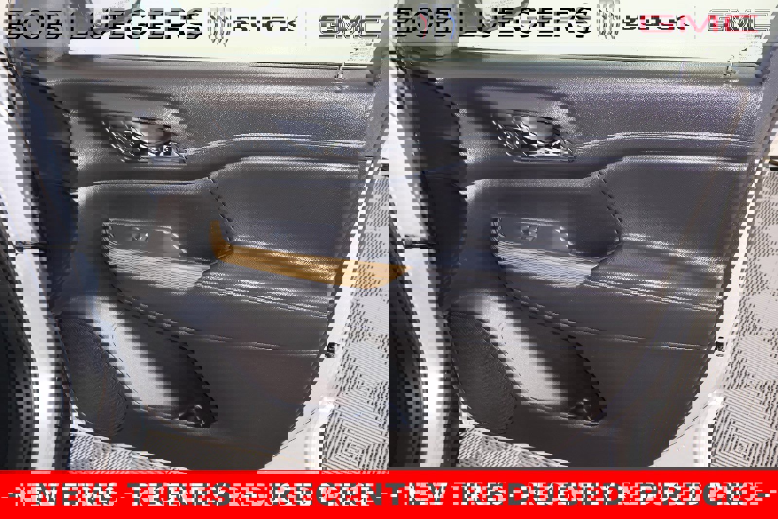 Used 2019 GMC Acadia SLE image 17