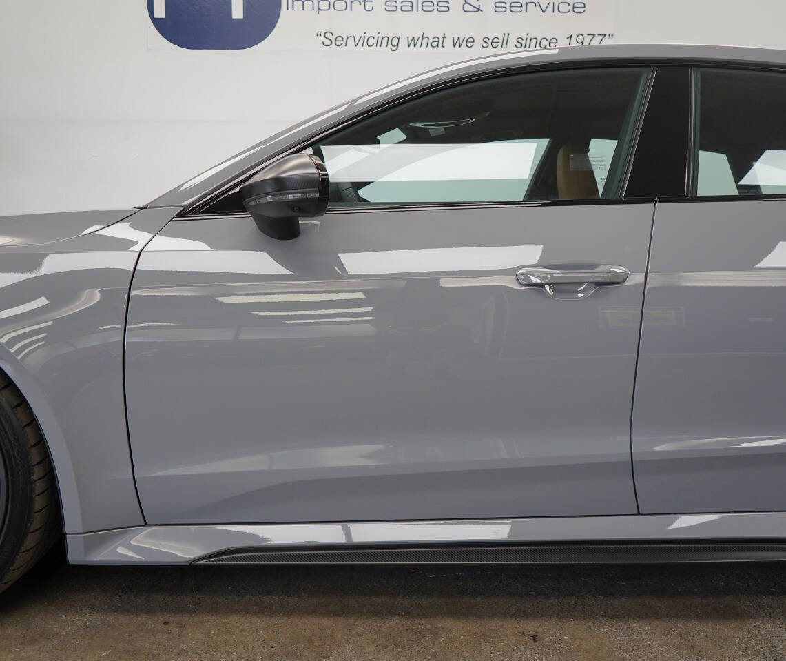 Used 2025 Audi RS 7 Performance AWD/4WD image 9