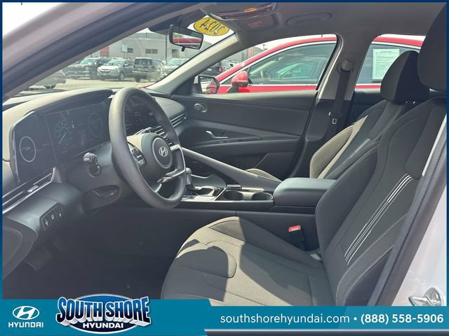 Certified 2024 Hyundai Elantra Blue FWD image 16