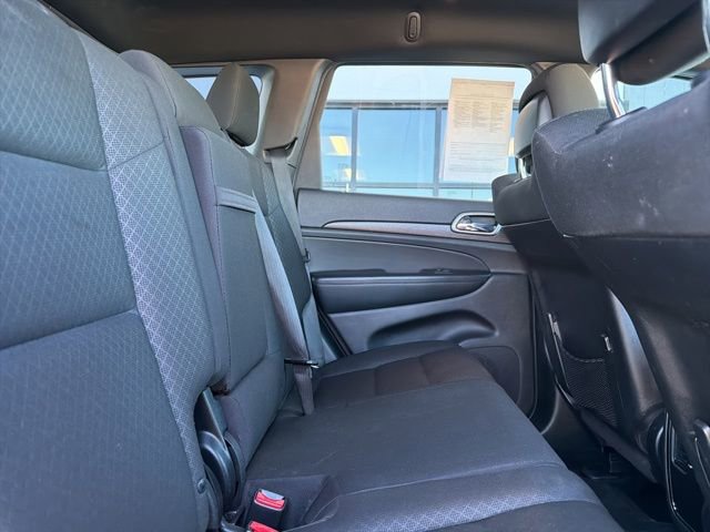 Used 2018 Jeep Grand Cherokee Laredo image 14