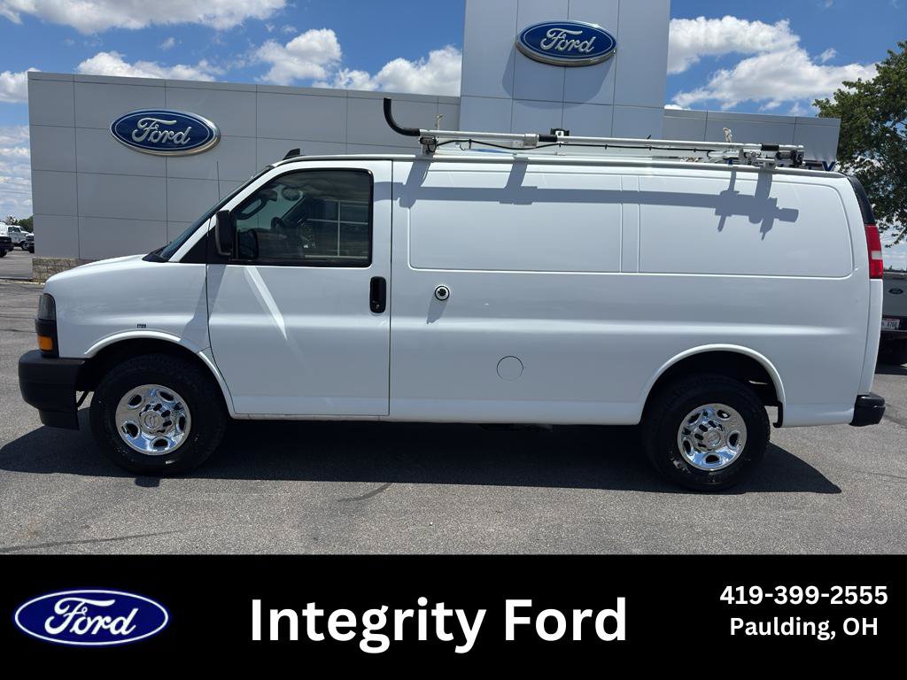 Used 2018 Chevrolet Express 2500 w/ Driver Convenience Package RWD image 1