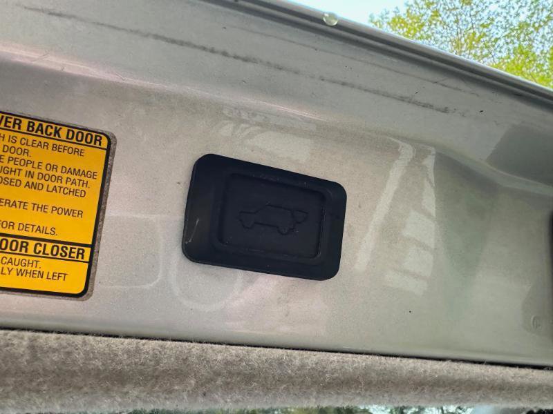 Used 2006 Lexus RX 330 FWD image 16