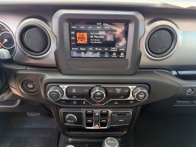 Used 2022 Jeep Gladiator Willys image 26