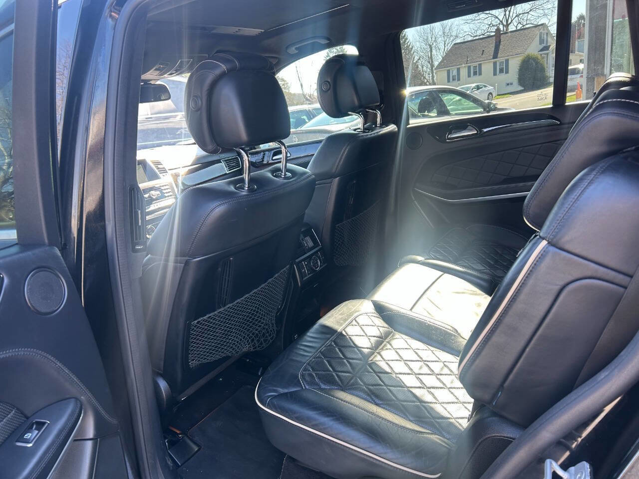 Used 2013 Mercedes-Benz GL 550 4MATIC image 25