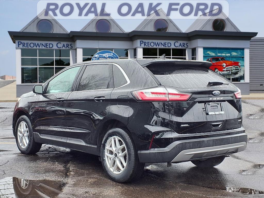 Used 2024 Ford Edge SEL w/ Convenience Package AWD/4WD image 2