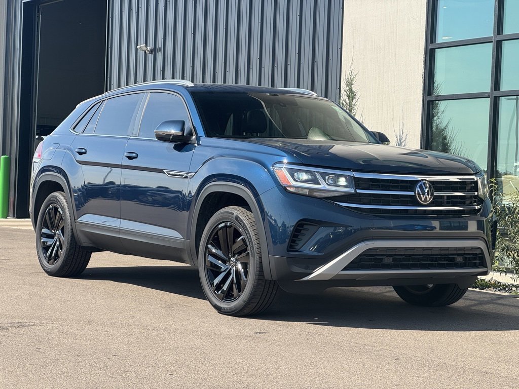 Used 2023 Volkswagen Atlas Cross Sport SE w/ Panoramic Sunroof Package image 4
