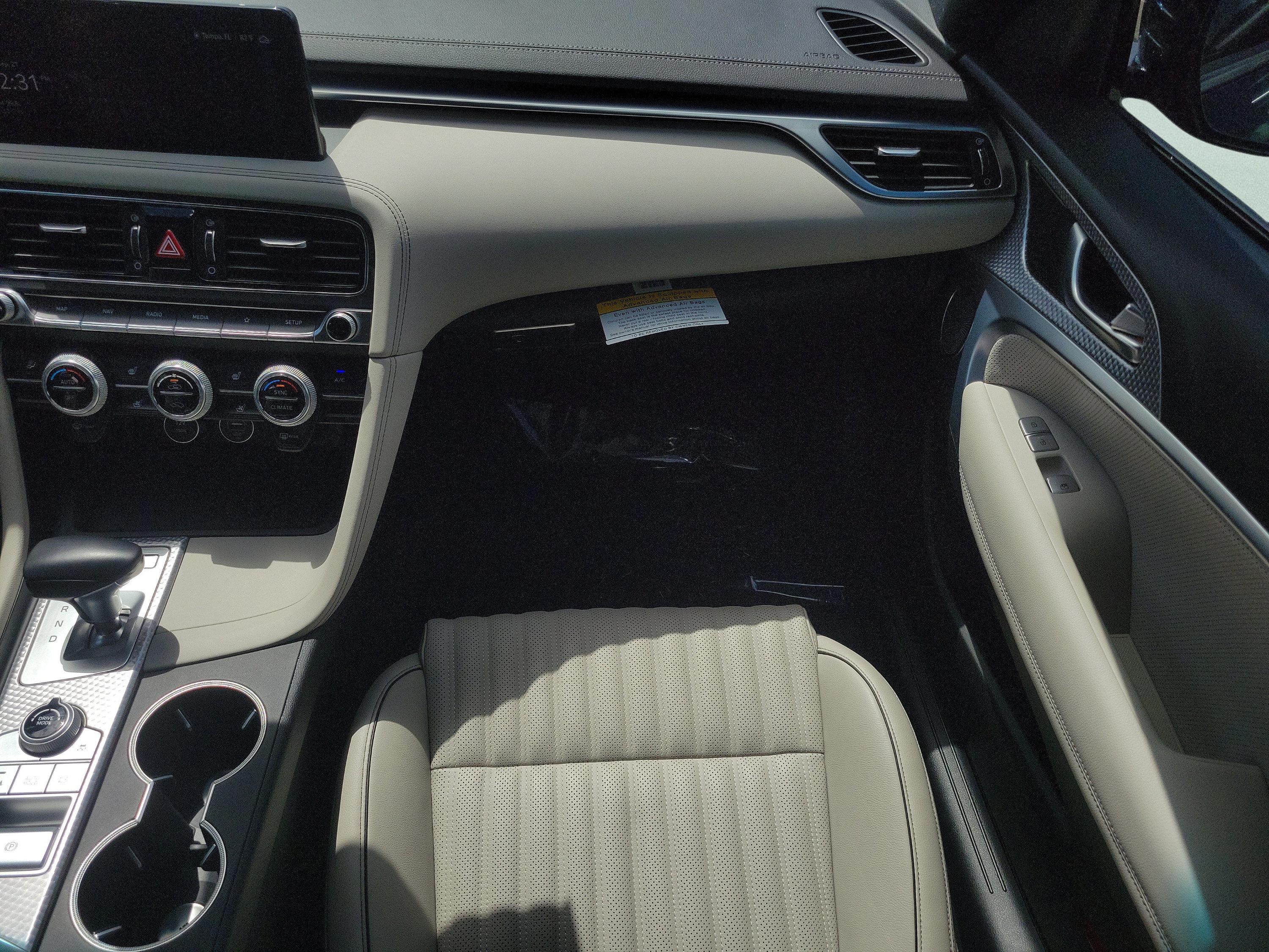 Used 2023 Genesis G70 2.0T w/ Sport Prestige Package RWD image 14