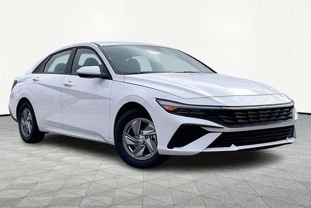 New 2026 Hyundai Elantra SE w/ Cargo Package