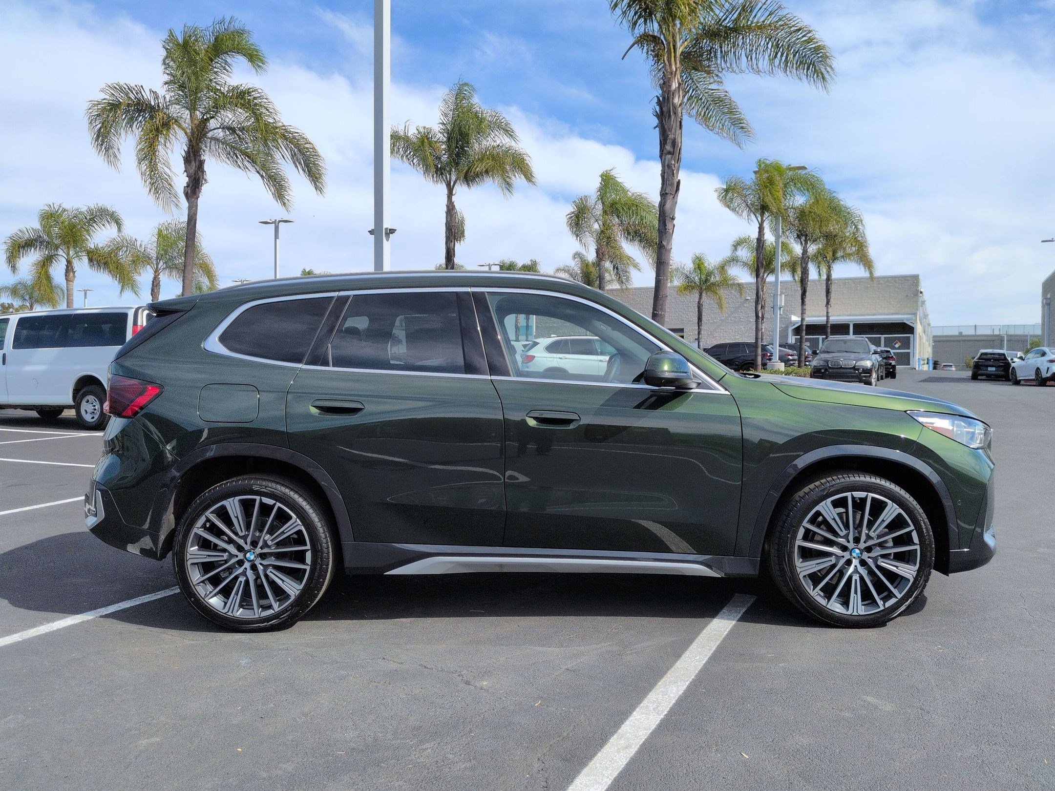 Used 2025 BMW X1 xDrive28i w/ Premium Package AWD/4WD image 11