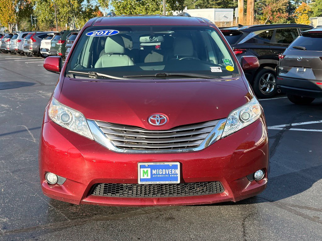 Used 2017 Toyota Sienna XLE w/ XLE Navigation Package AWD/4WD image 12