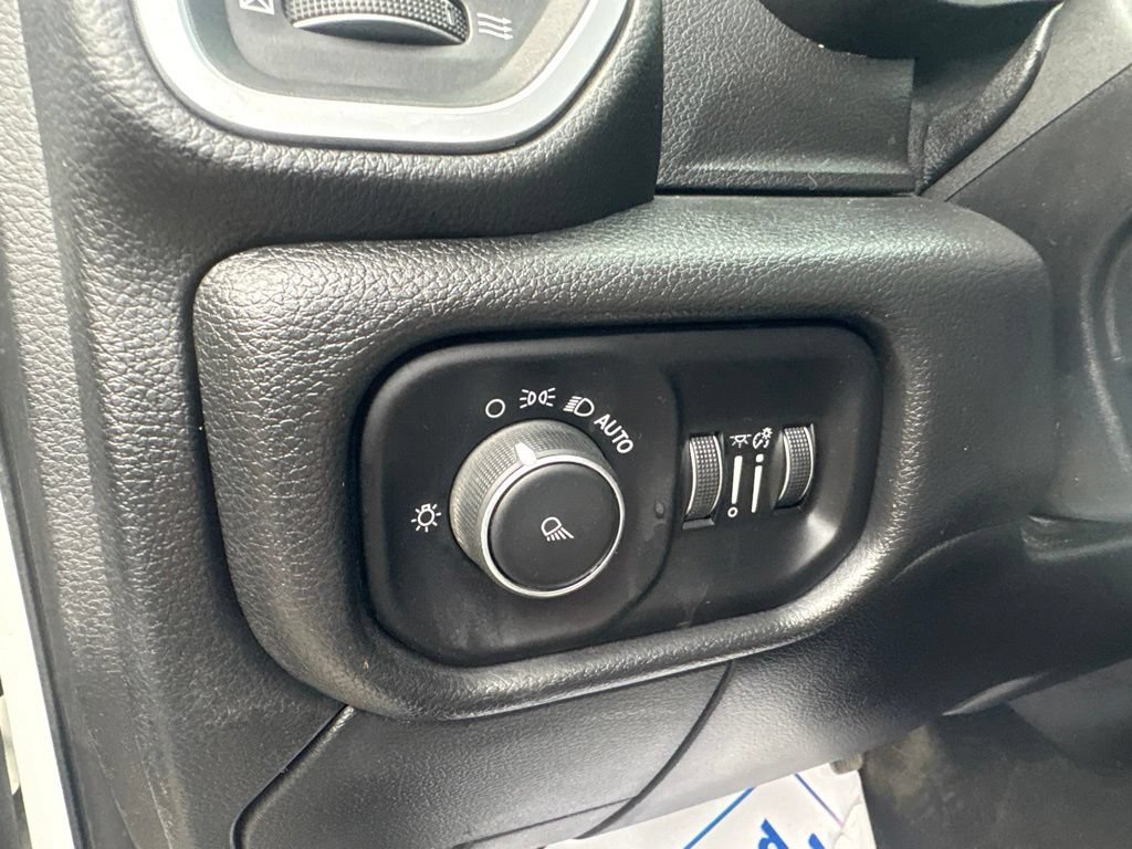 Used 2020 RAM 3500 Big Horn AWD/4WD image 21