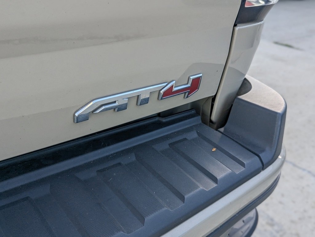 Used 2022 GMC Canyon AT4 w/ Trailering Package image 12