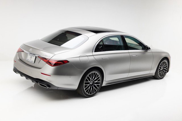 Used 2021 Mercedes-Benz S 580 4MATIC Sedan image 3