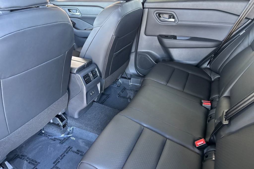 New 2026 Nissan Rogue SV image 9