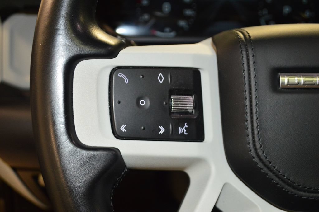 Used 2022 Land Rover Defender 110 XS Edition AWD/4WD image 21