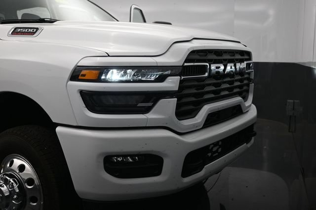 New 2026 RAM 3500 Big Horn AWD/4WD image 29