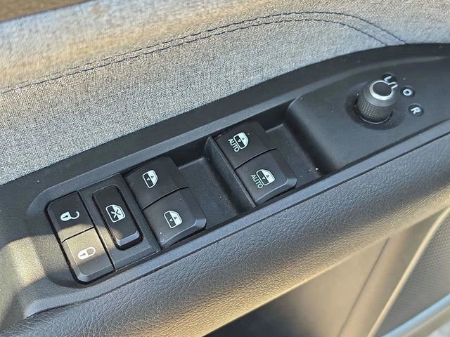 Certified 2024 Jeep Compass Latitude image 29