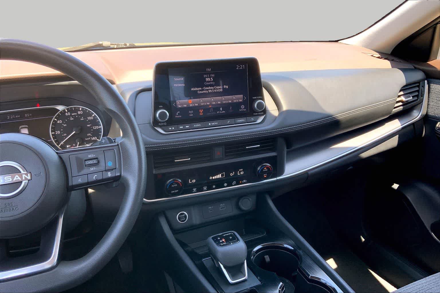 Used 2023 Nissan Rogue SV AWD/4WD image 6