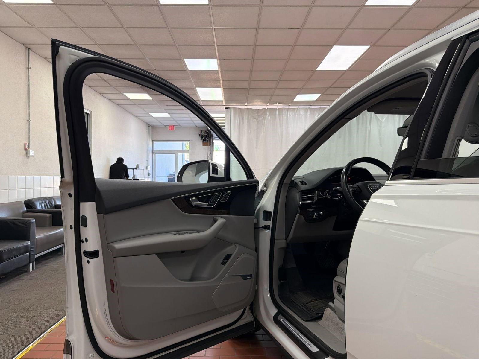 Used 2019 Audi Q7 3.0T Prestige image 19