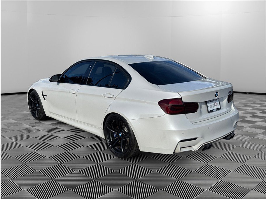 Used 2017 BMW M3 RWD image 2