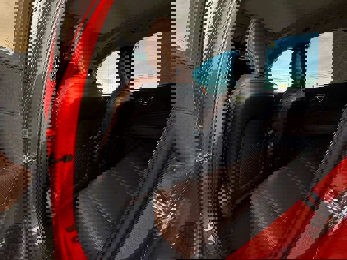 Used 2019 Volvo XC60 T5 Momentum w/ Advanced Package image 43