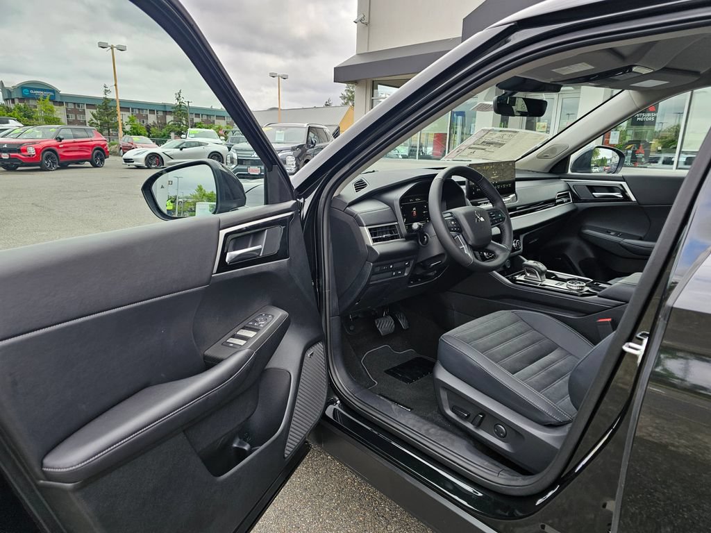 New 2026 Mitsubishi Outlander SE AWD/4WD image 16