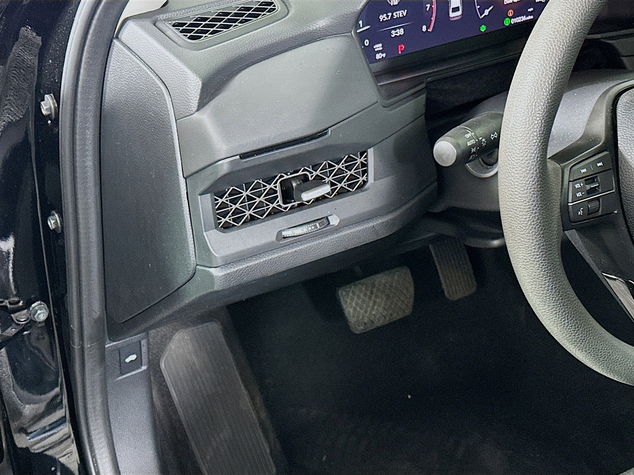 Used 2025 Honda Accord SE image 17