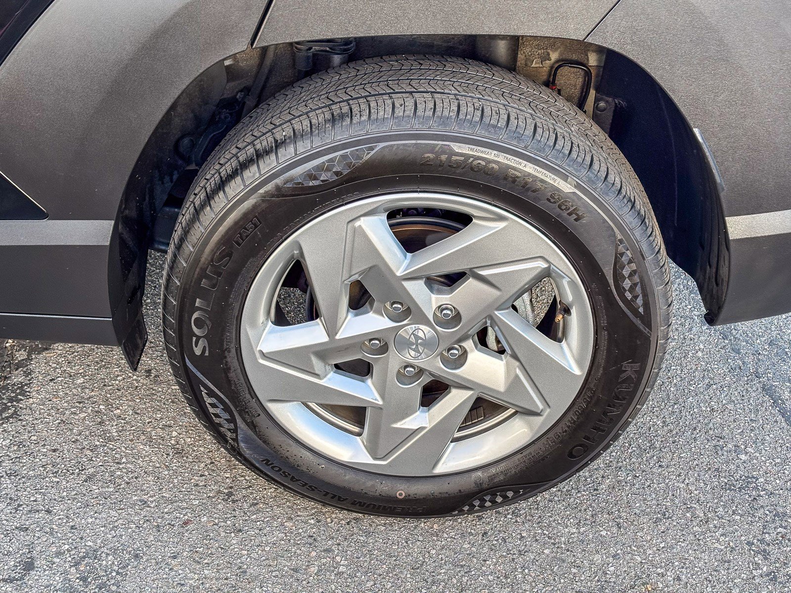 Used 2024 Hyundai Kona SE image 13