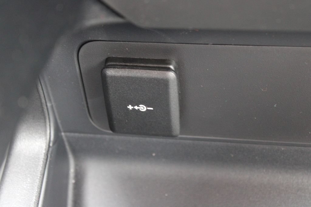 New 2026 Land Rover Defender 110 S AWD/4WD image 19