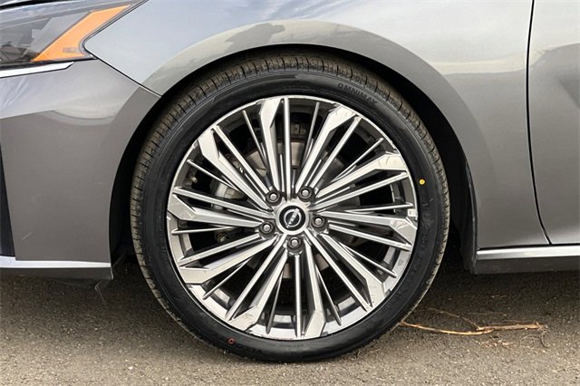 Used 2023 Nissan Altima 2.5 SL image 34