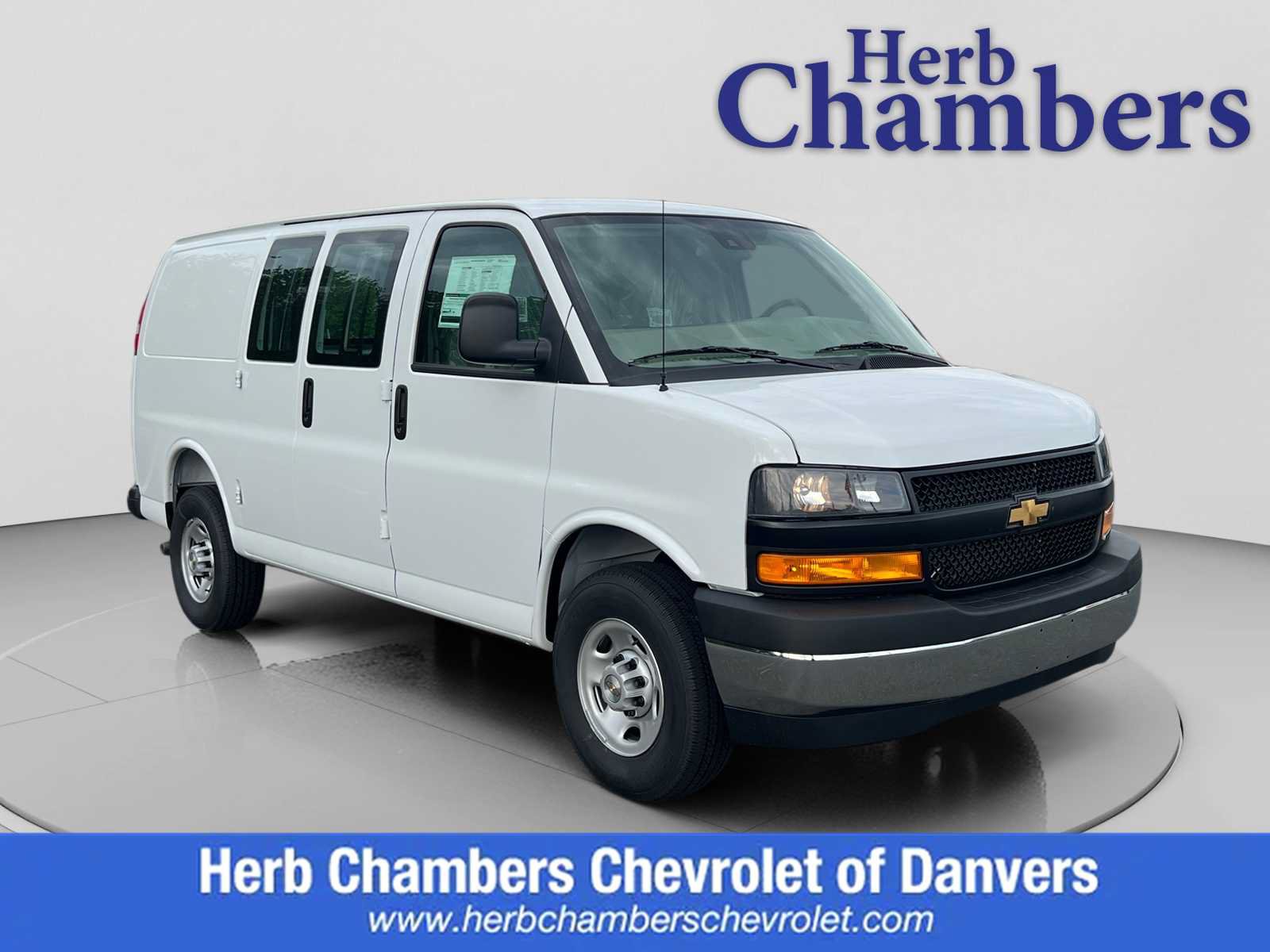 New 2026 Chevrolet Express 2500 w/ Communications Package