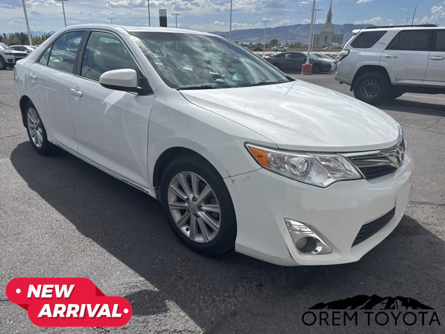 Used 2014 Toyota Camry XLE w/ Convenience Package image 11