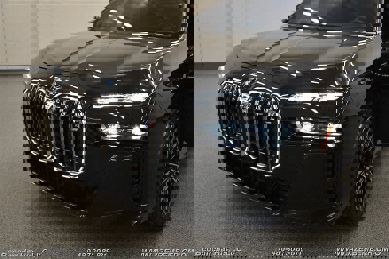 Used 2024 BMW i7 M70 w/ Executive Package image 45