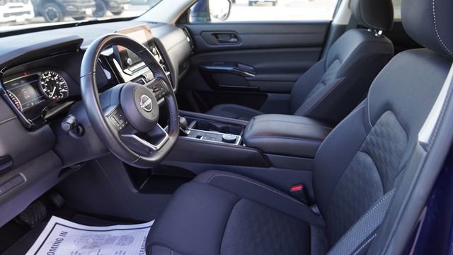 Used 2024 Nissan Pathfinder SV image 20