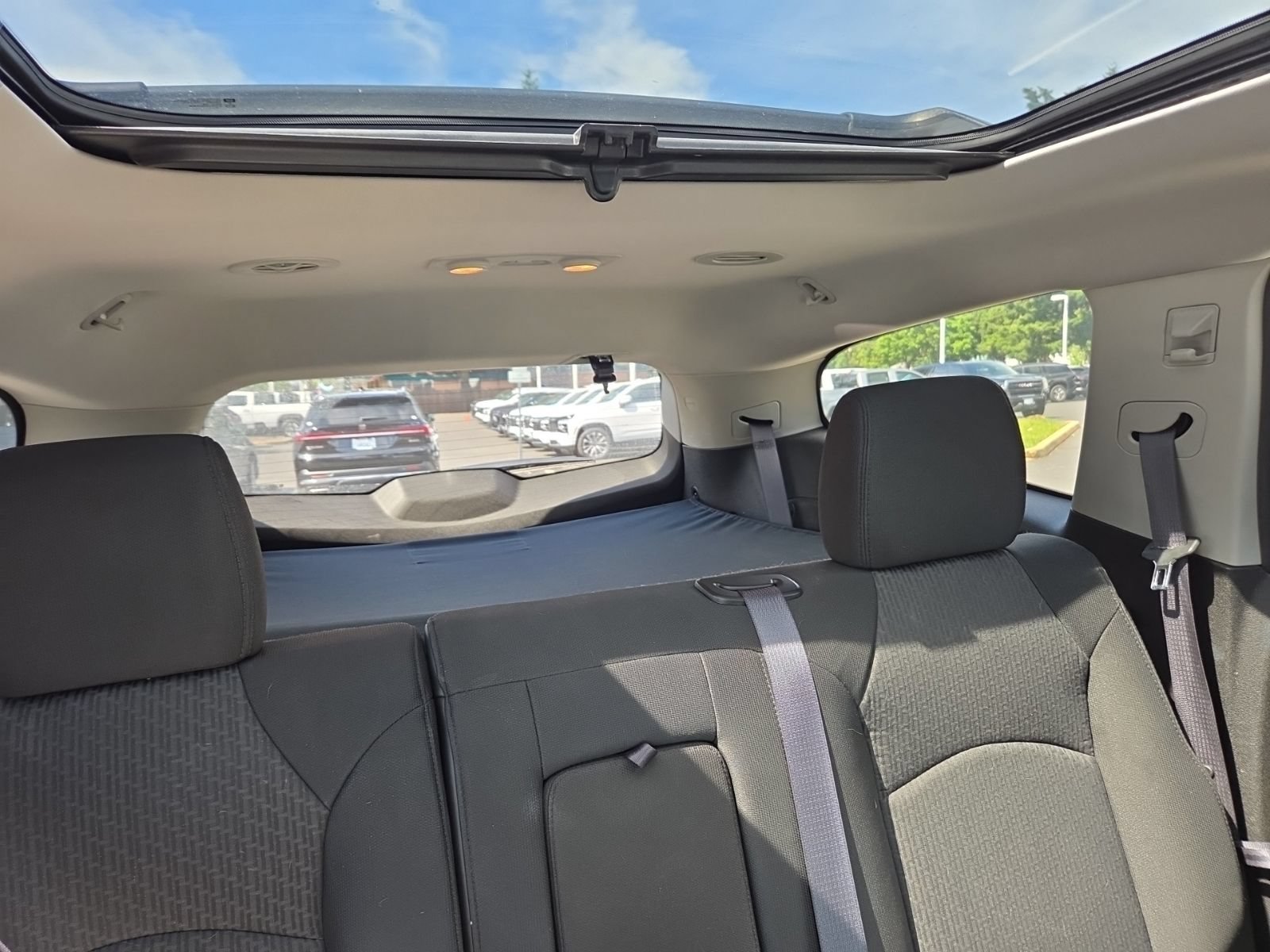 Used 2011 Chevrolet Traverse LT w/ Personal Connectivity Package AWD/4WD image 14