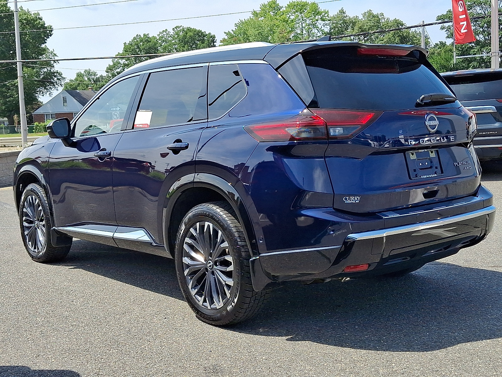 Used 2024 Nissan Rogue Platinum AWD/4WD image 4