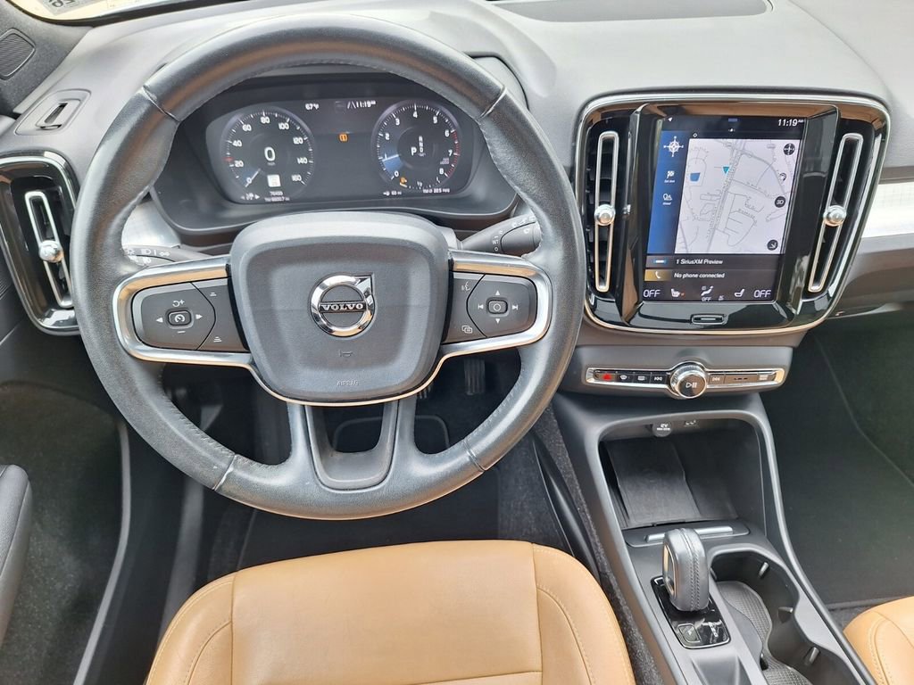 Used 2019 Volvo XC40 T5 Momentum image 19