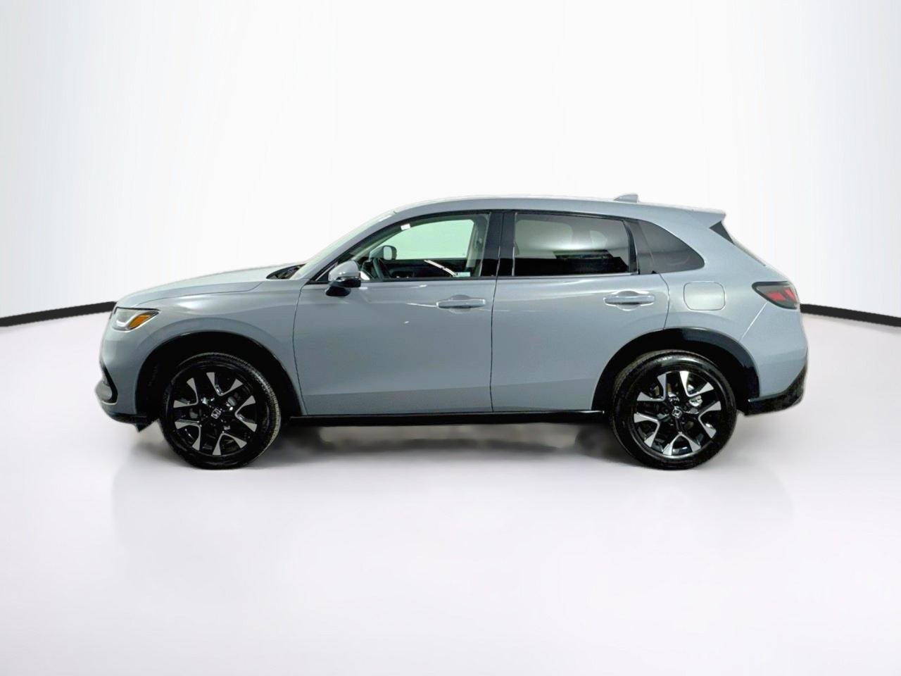 Used 2027 Honda HR-V EX-L image 4