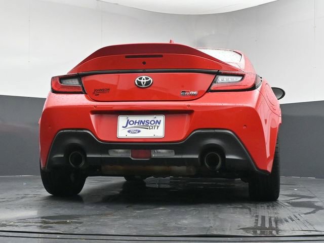 Used 2025 Toyota GR86 Premium w/ Performance Package RWD image 33