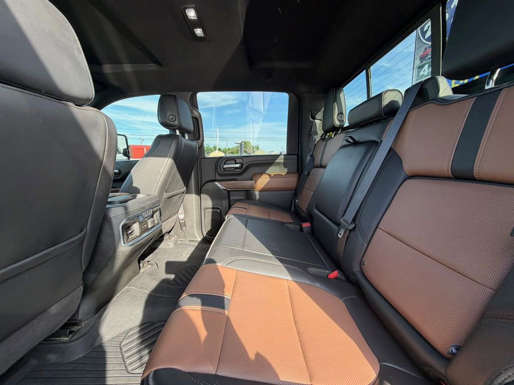 Used 2021 Chevrolet Silverado 2500 High Country w/ Technology Package AWD/4WD image 15