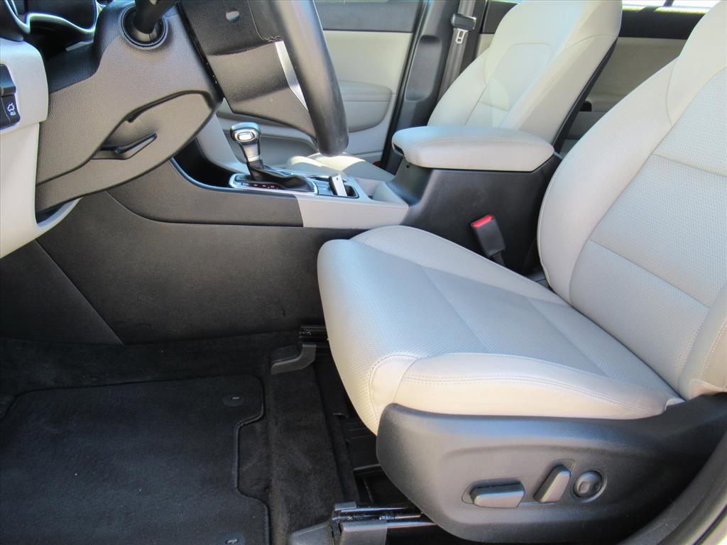 Used 2022 Kia Sportage EX image 16