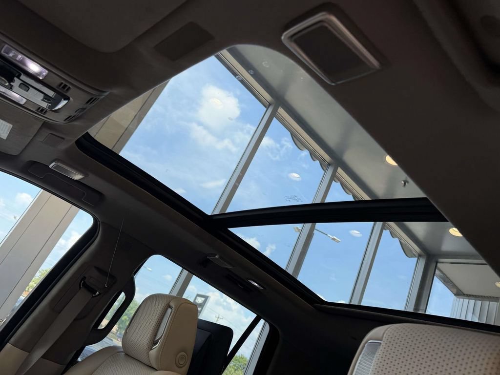 New 2026 Cadillac Escalade Platinum Luxury AWD/4WD image 17