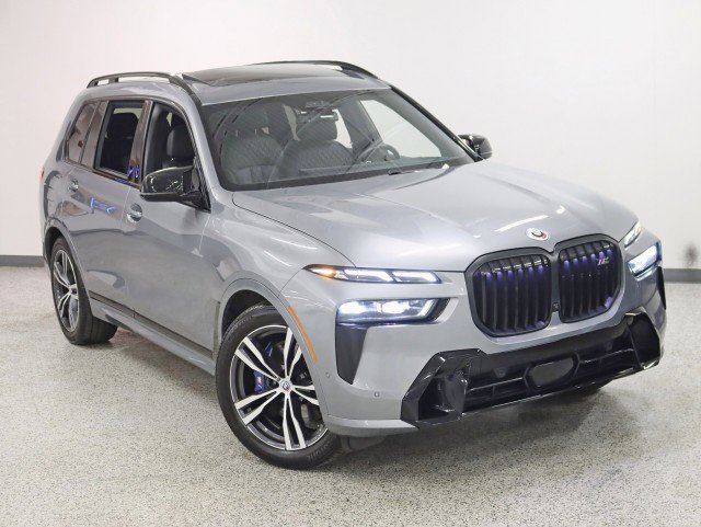 Used 2023 BMW X7 M60i w/ Executive Package image 5