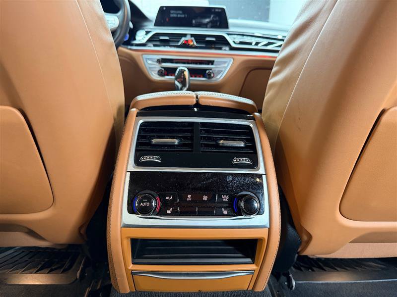 Used 2018 BMW ALPINA B7 xDrive AWD/4WD image 15