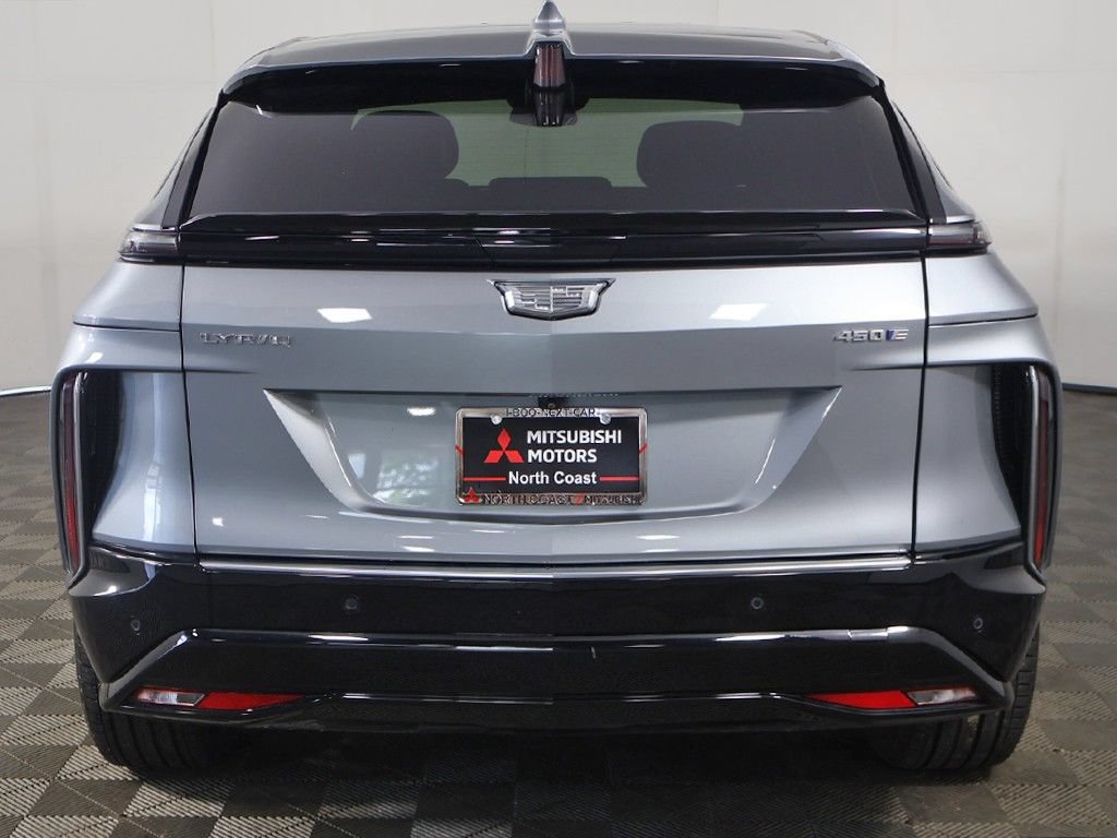 Used 2024 Cadillac Lyriq Tech RWD image 13