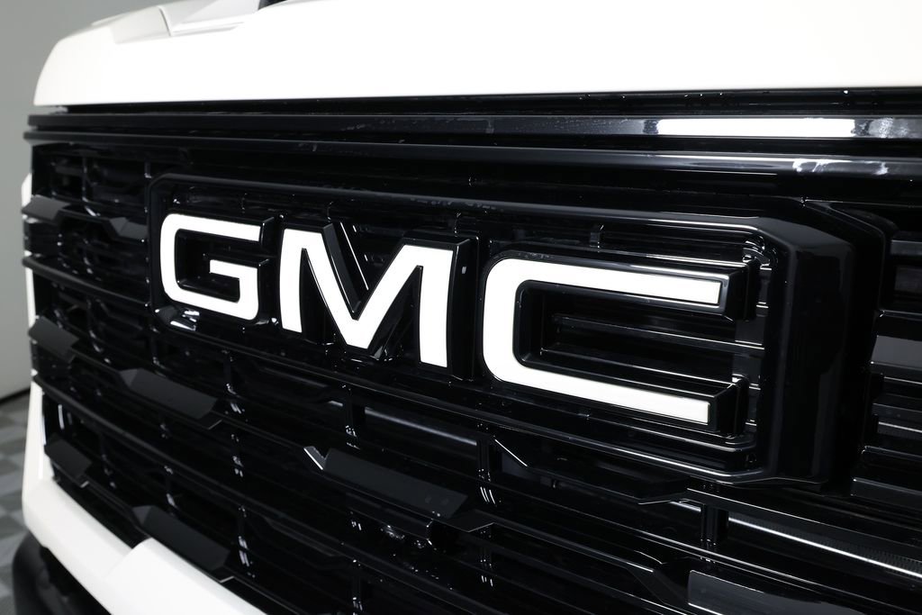 Used 2026 GMC Sierra 2500 AT4X image 42
